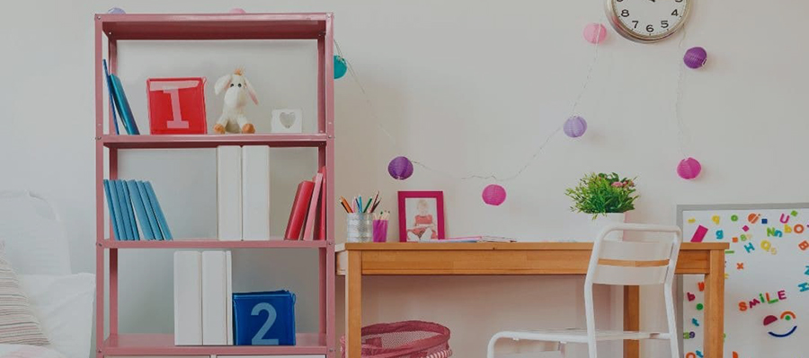 Kovovc-regaly-organizacia hraciek-KonMari